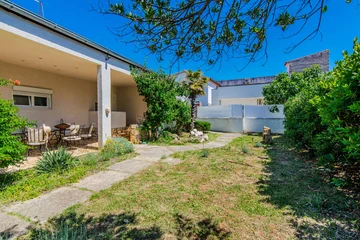 Vir Apartment for 2–4 Guests with Terrace