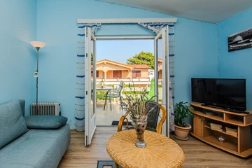 Apartment in Vir for 4 with Partial Sea View