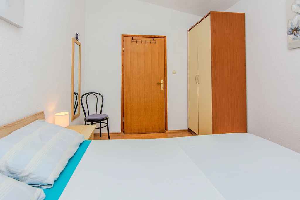 Apartment in Vir for 4 with Partial Sea View