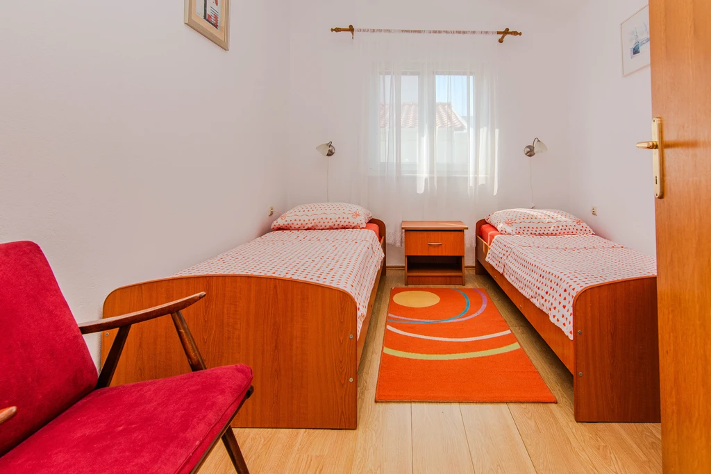 Apartment in Vir for 4 with Partial Sea View