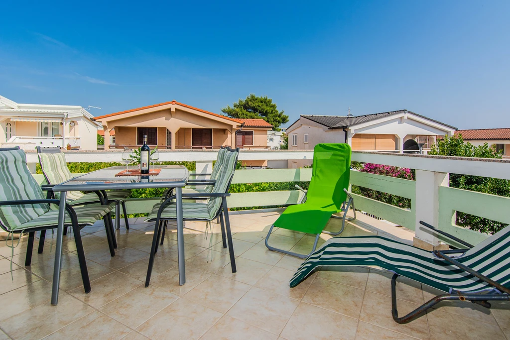 Apartment in Vir for 4 with Partial Sea View
