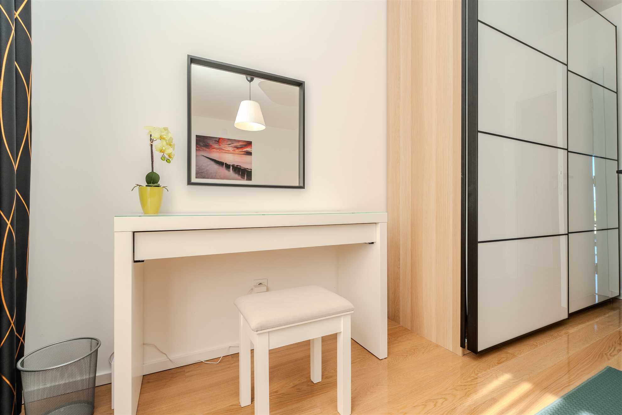 Partial sea view | for 4 persons | New and modern apartment