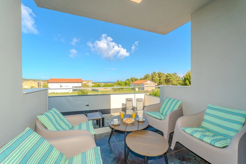Vir Apartment for 4 Guests with Partial Sea View