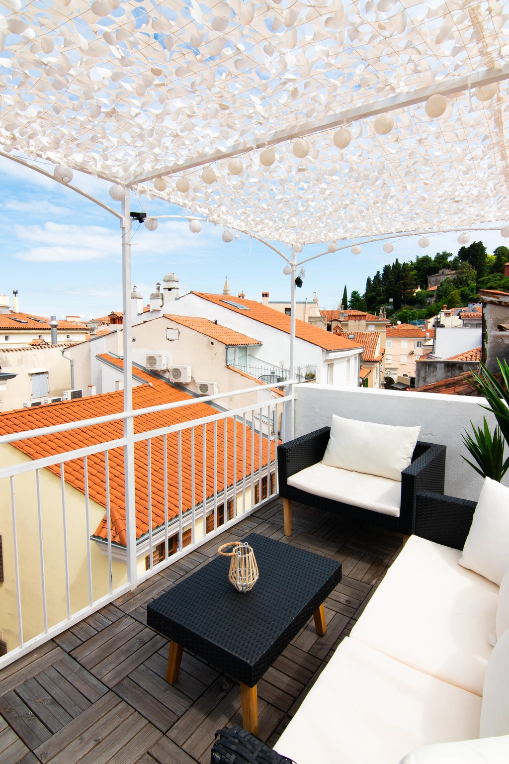 One-Bedroom Apartment with Rooftop Terrace in Piran