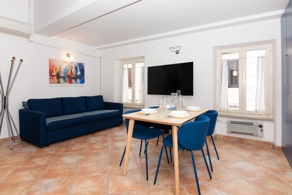 One-Bedroom Apartment with Rooftop Terrace in Piran