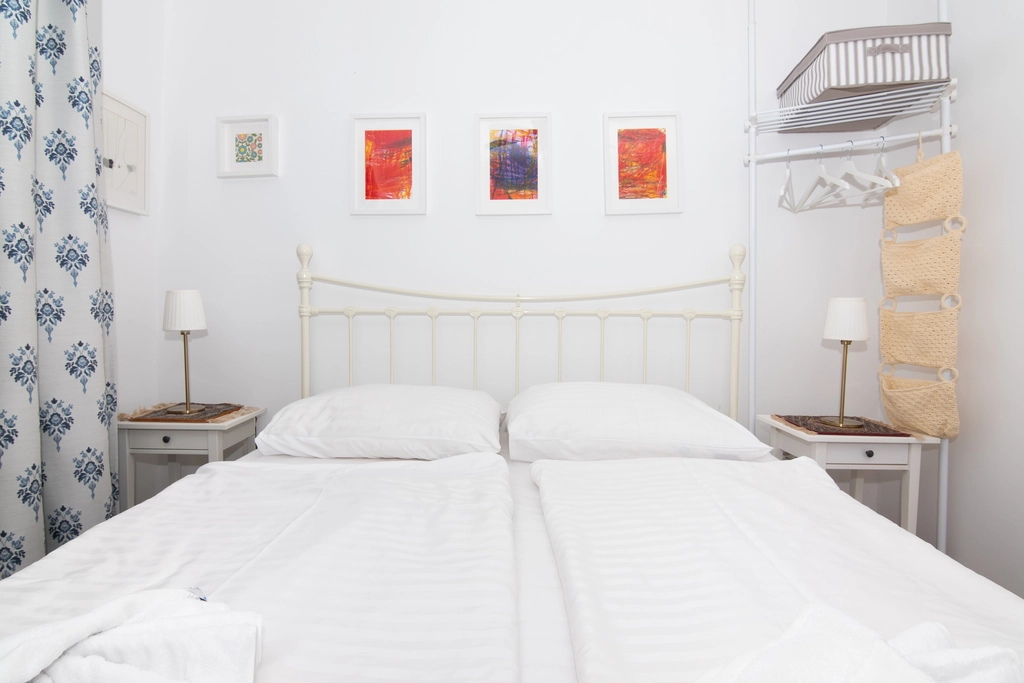 2-Bedroom House in Piran with Stunning Views