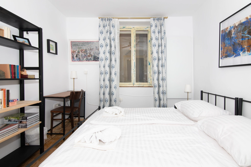 2-Bedroom House in Piran with Stunning Views