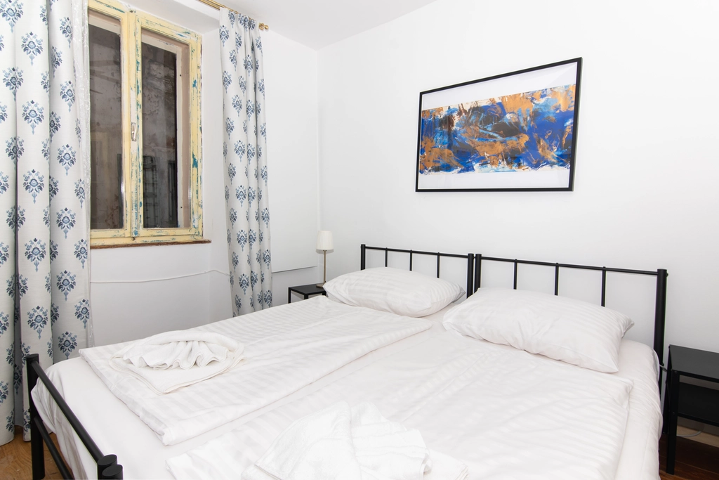 2-Bedroom House in Piran with Stunning Views