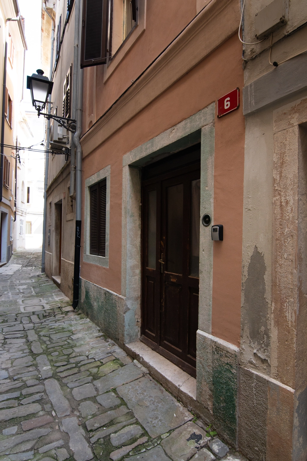 2-Bedroom House in Piran with Stunning Views