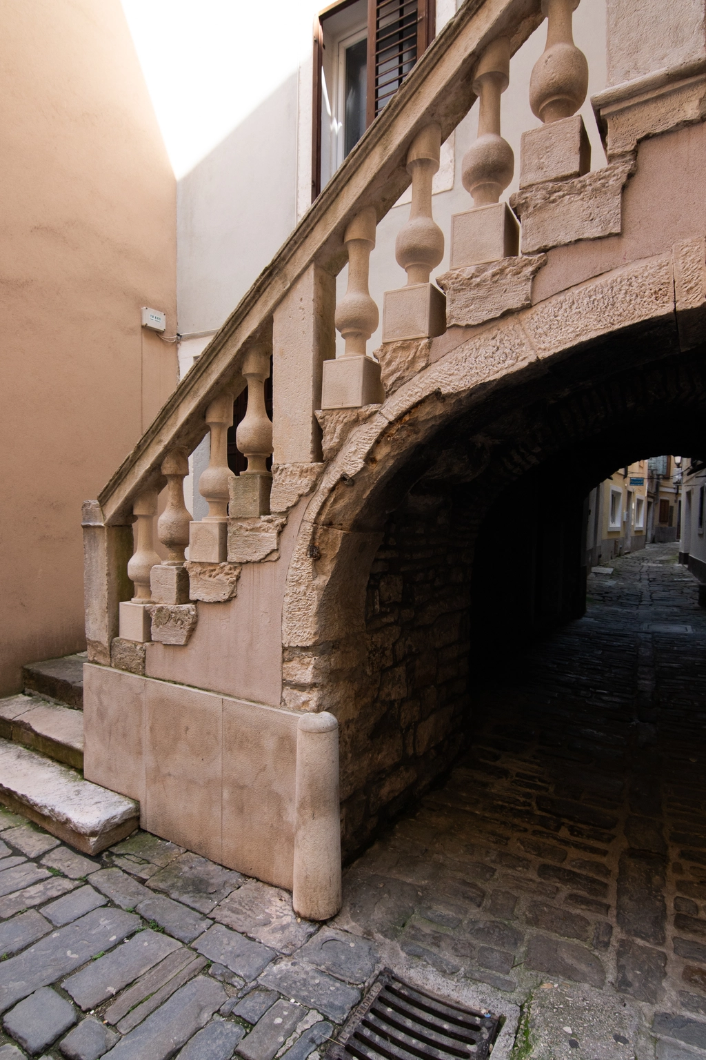 2-Bedroom House in Piran with Stunning Views