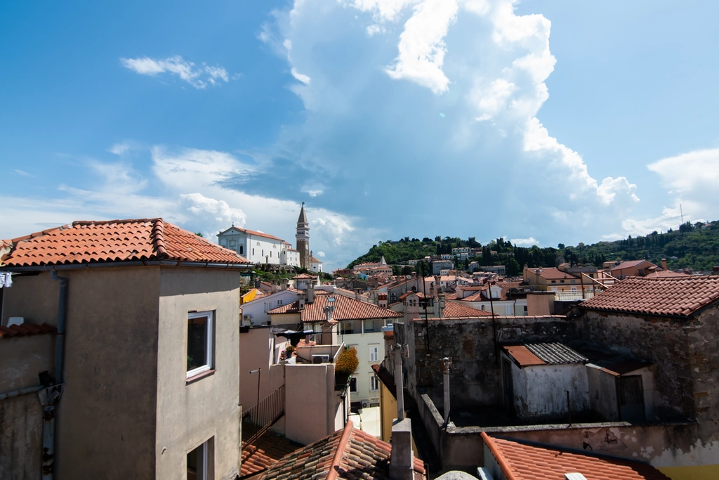 2-Bedroom House in Piran with Stunning Views
