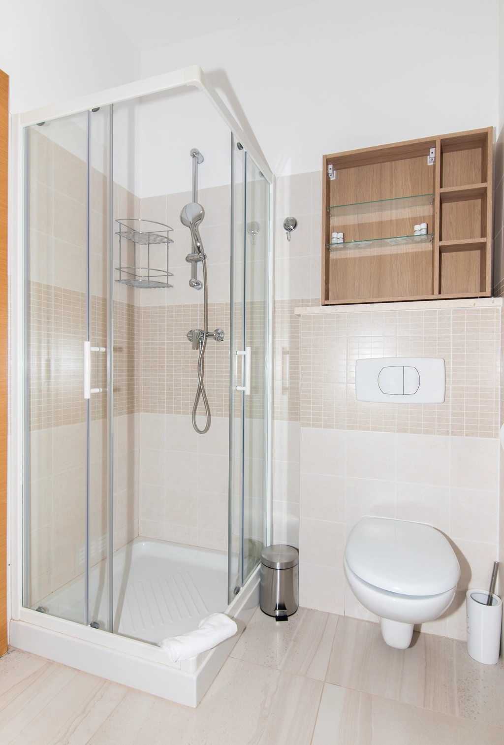 Izola 2-Bedroom Apartment for Up to 4 Guests