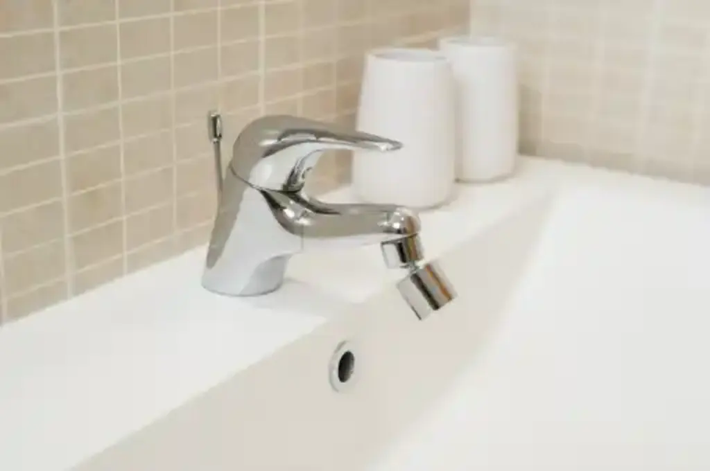 Izola 2-Bedroom Apartment for Up to 4 Guests