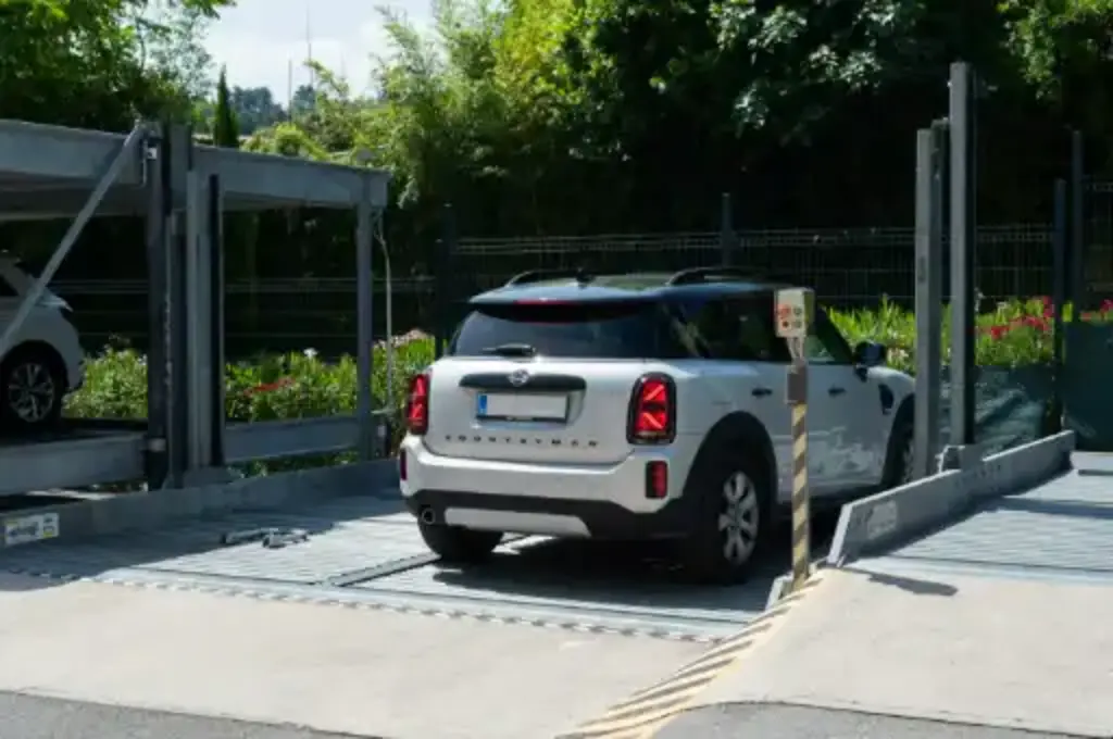 Izola 2-Bedroom Apartment for Up to 4 Guests