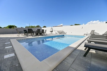 2-Bedroom Apartment with Sea View on Vir Island