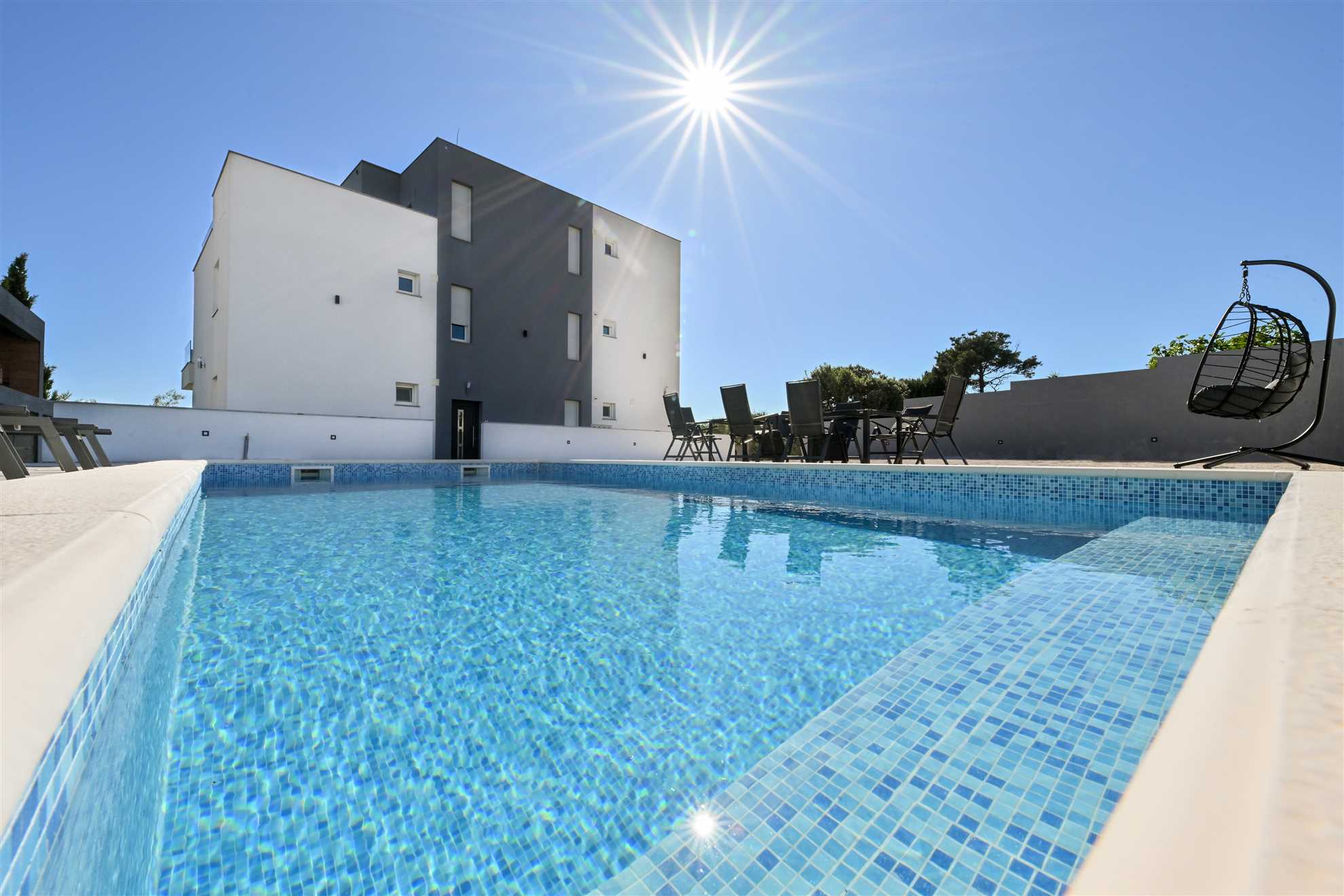 CROWONDER Apartment M&M Sky View with Swimming Pool A3