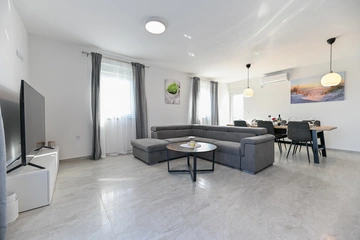 2-Bedroom Apartment in Vir with Balcony & Shared Pool