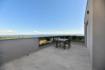 2-Bedroom Apartment in Vir with Balcony & Shared Pool