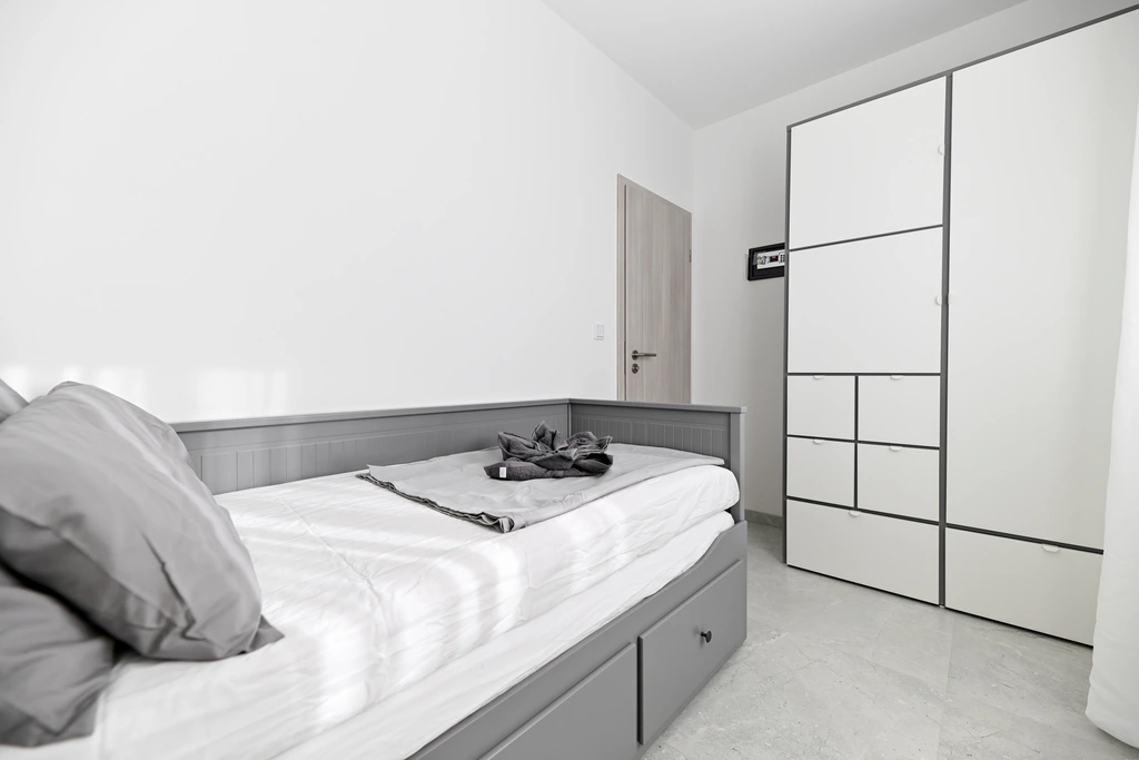 2-Bedroom Apartment in Vir with Balcony & Shared Pool